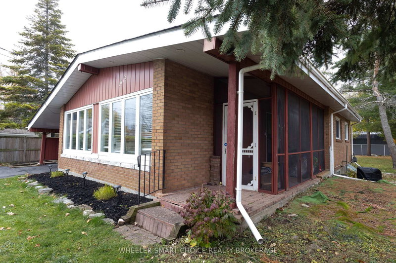 1412 Boyd St, Cornwall, K6J 1X1 | Image 2