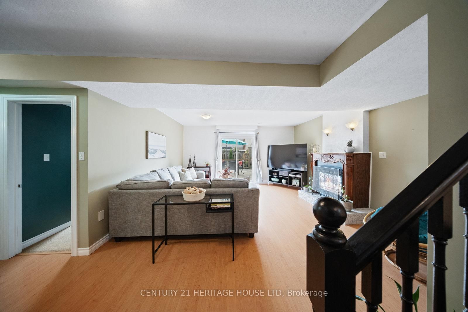 Detached House for sale at 43 Idlewilde Lane, Hamilton, Ontario, L0R 1W0 - Mount Hope - MLS: X12531682