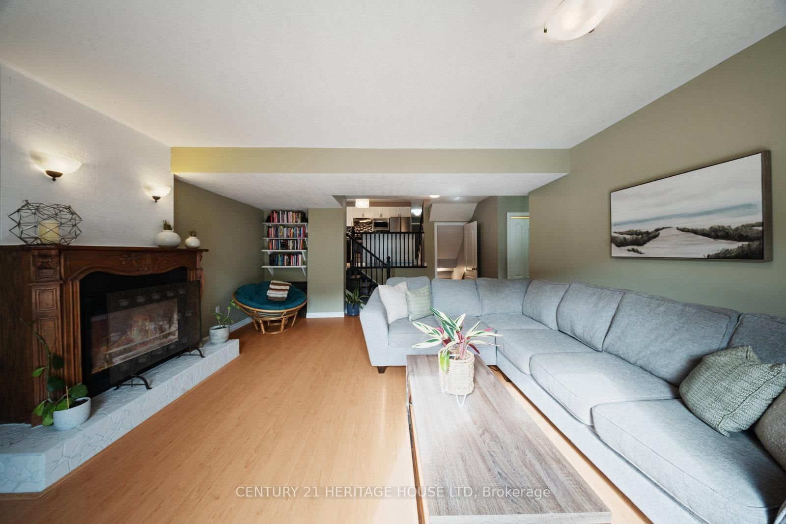 Detached House for sale at 43 Idlewilde Lane, Hamilton, Ontario, L0R 1W0 - Mount Hope - MLS: X12531682