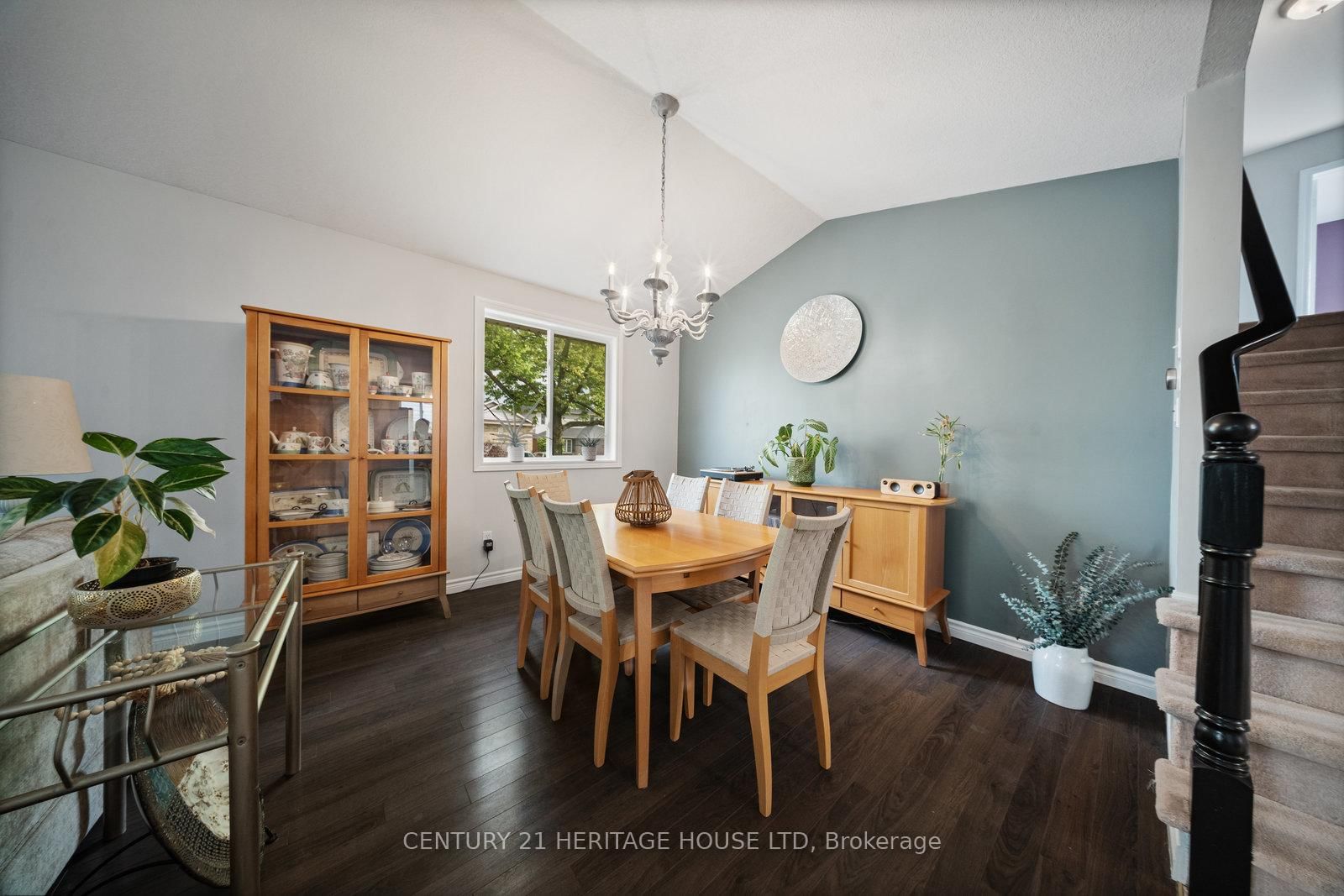 Detached House for sale at 43 Idlewilde Lane, Hamilton, Ontario, L0R 1W0 - Mount Hope - MLS: X12531682