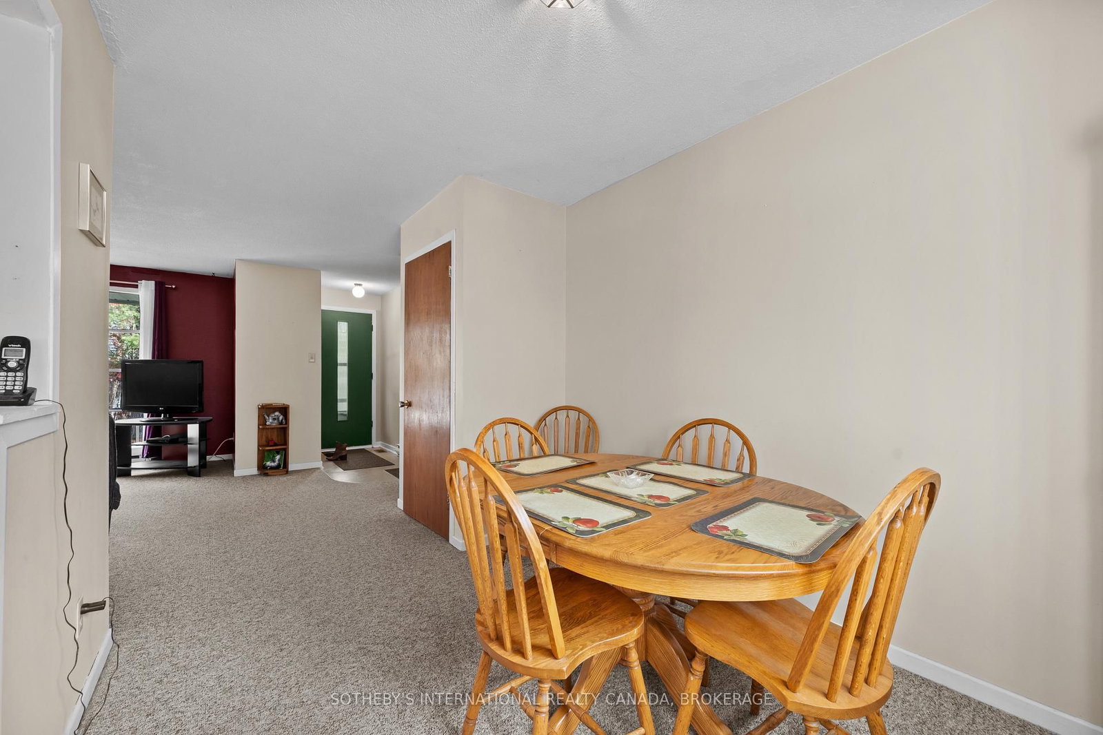 638 Thousand Islands Pky Parkway • Front of Leeds & Seeleys Bay, ON photo 12