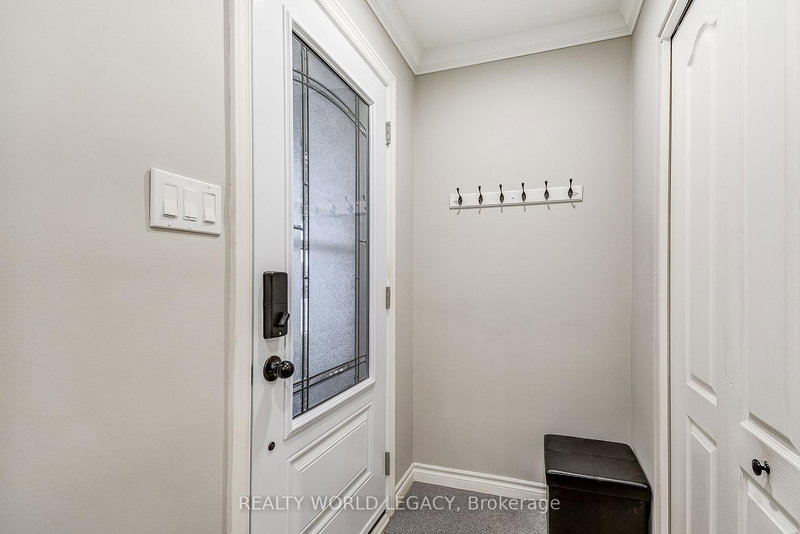 35 - 132 Barlake Ave, Hamilton, L8E 1H3 | Image 3