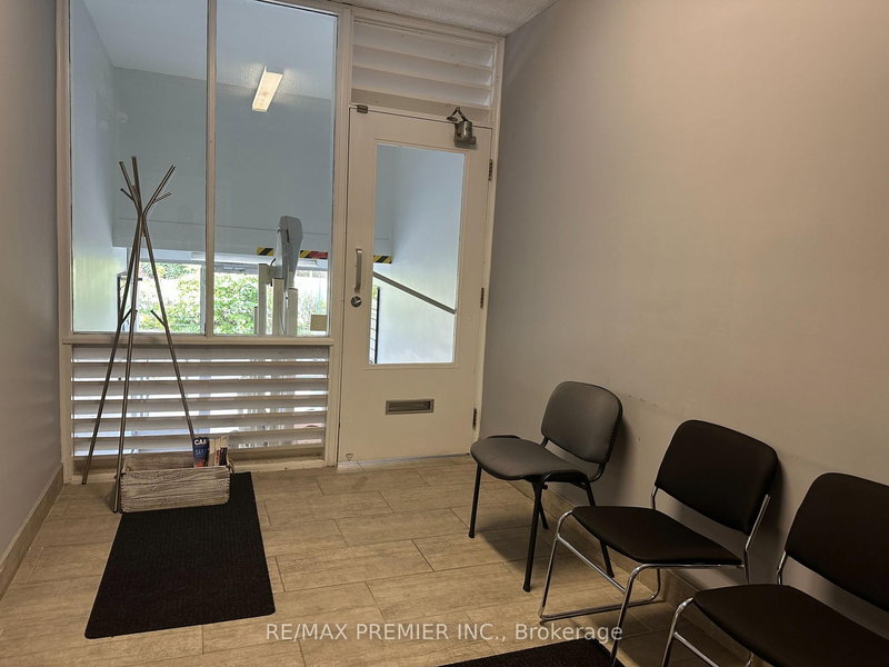 M03 - 70 King St E, Hamilton, L8G 1K2 | Image 3