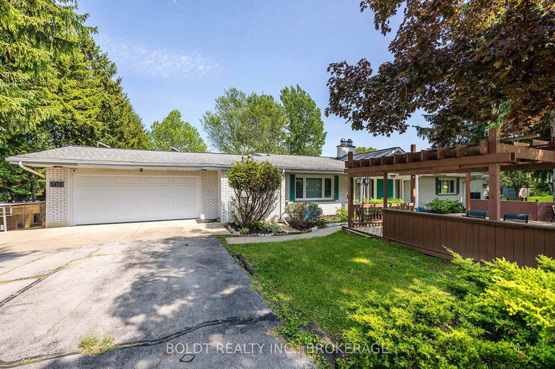 2010 Hansler St, Pelham, L0S 1M0 | Image 2