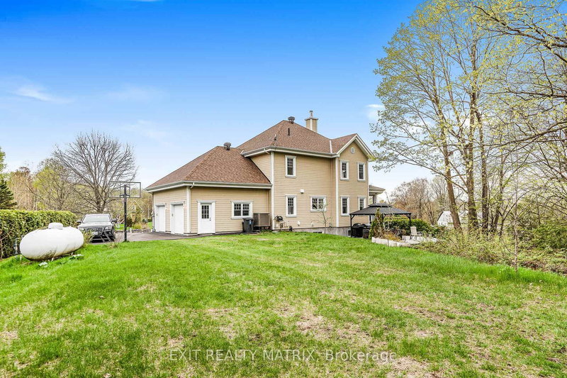 5 - 64 Radstock Lane, Champlain, K6A 2R2 | Image 3