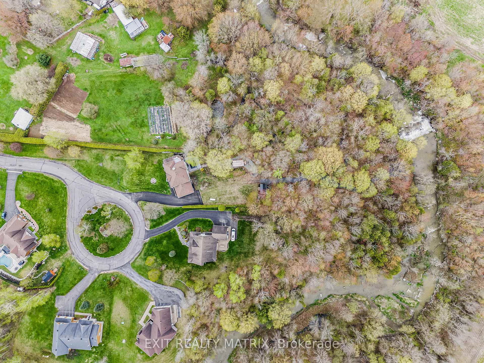 Detached House for sale at 5-64 Radstock Lane, Champlain, Ontario, K6A 2R2 - Champlain Twp - MLS: X12537048