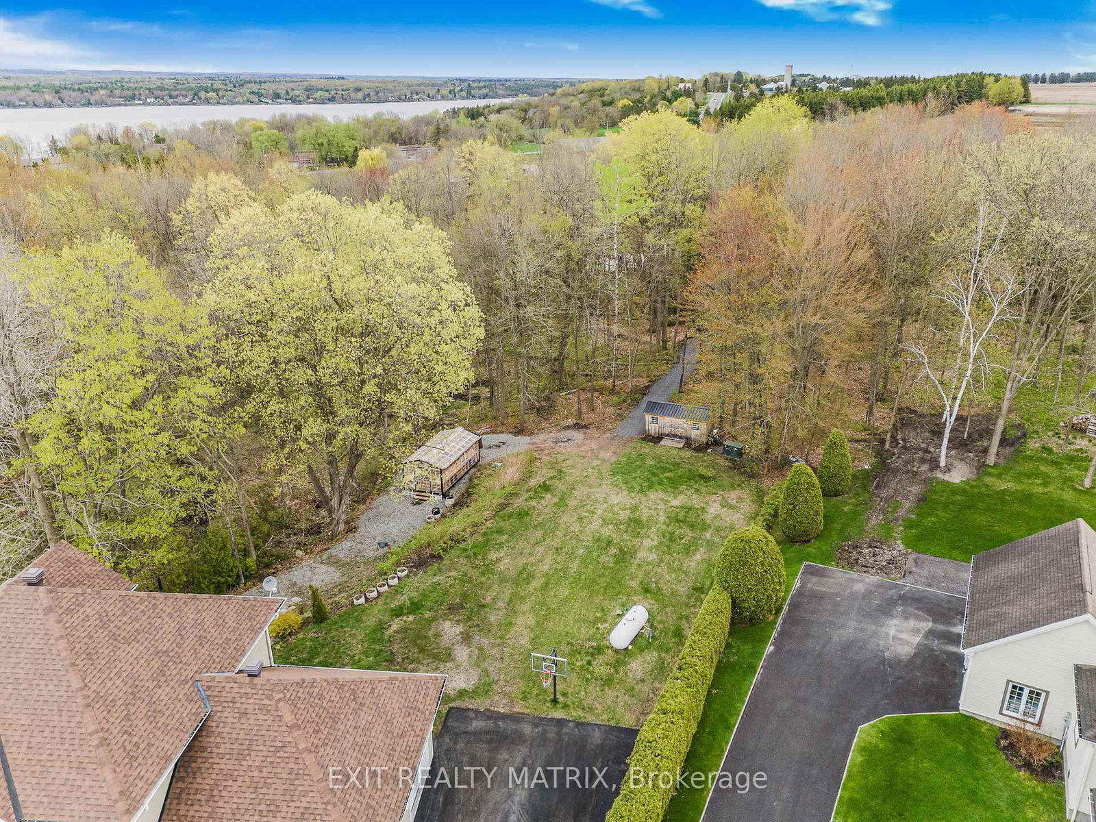 Detached House for sale at 5-64 Radstock Lane, Champlain, Ontario, K6A 2R2 - Champlain Twp - MLS: X12537048