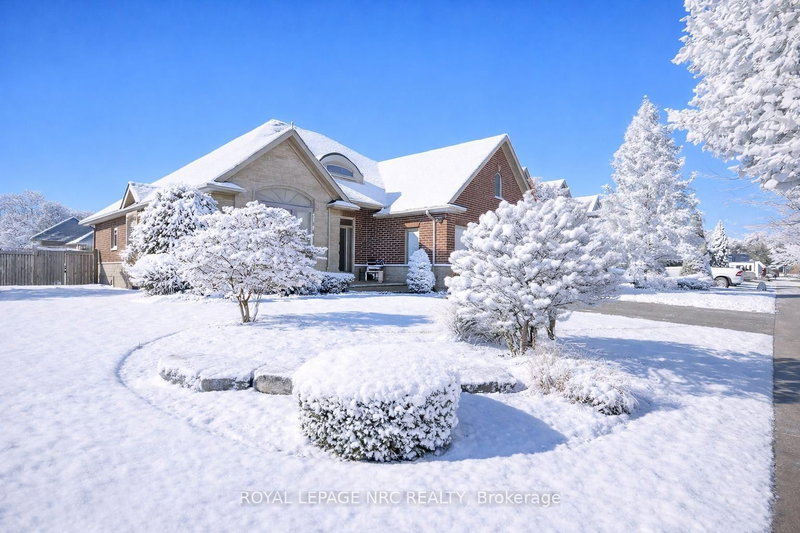 45 Timber Creek Cres, Pelham, L3E 0P3 | Image 2