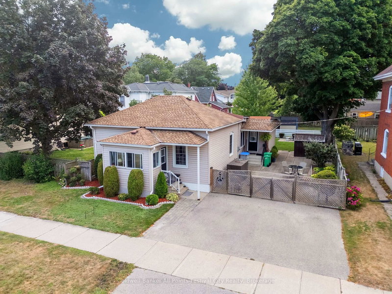 107 Victoria St N, Goderich, N7A 2S2 | Image 2