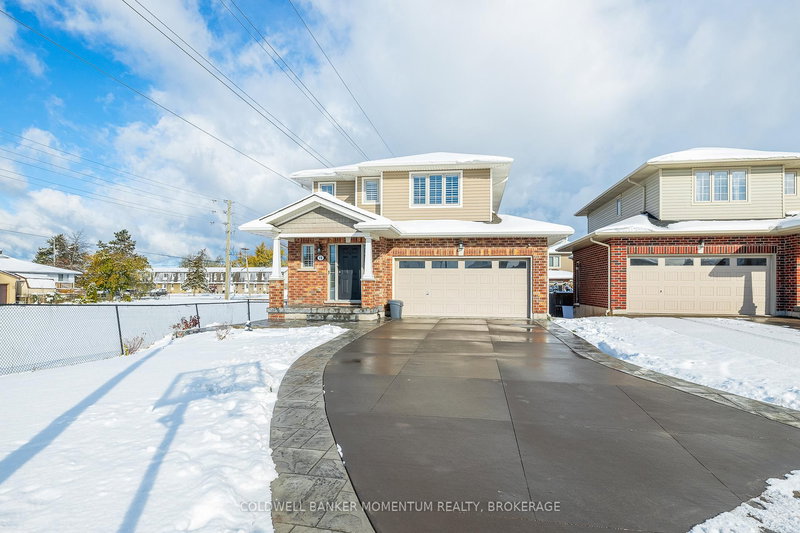 19 Kenmar Crt, St. Catharines, L2P 0E4 | Image 2