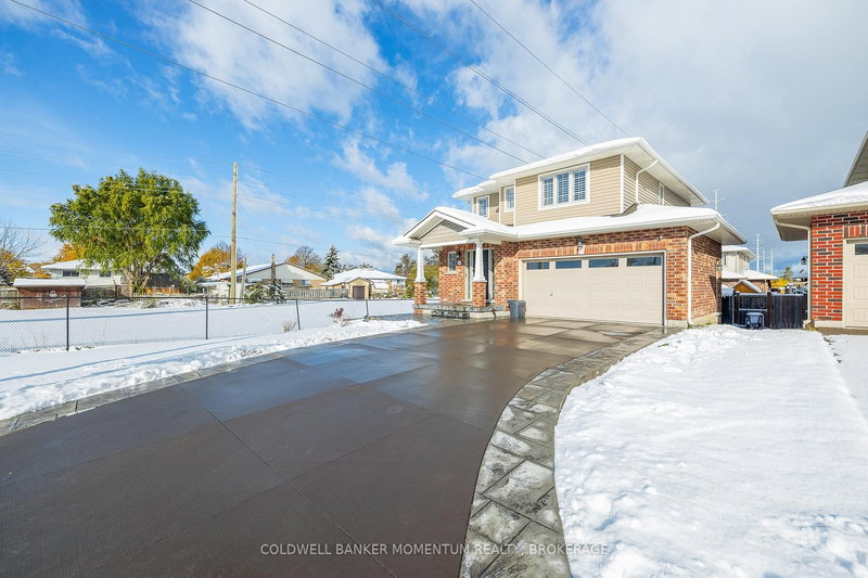 19 Kenmar Crt, St. Catharines, L2P 0E4 | Image 3