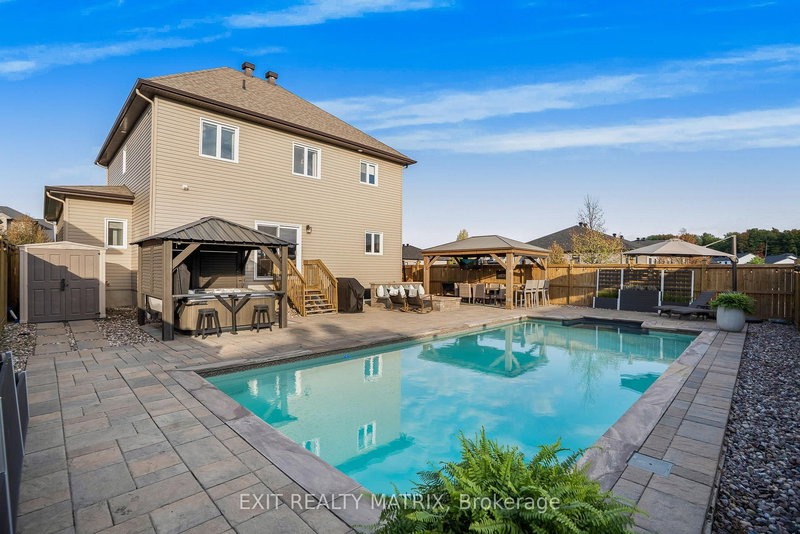 301 Colmar St, Russell, K0A 1W0 | Image 3