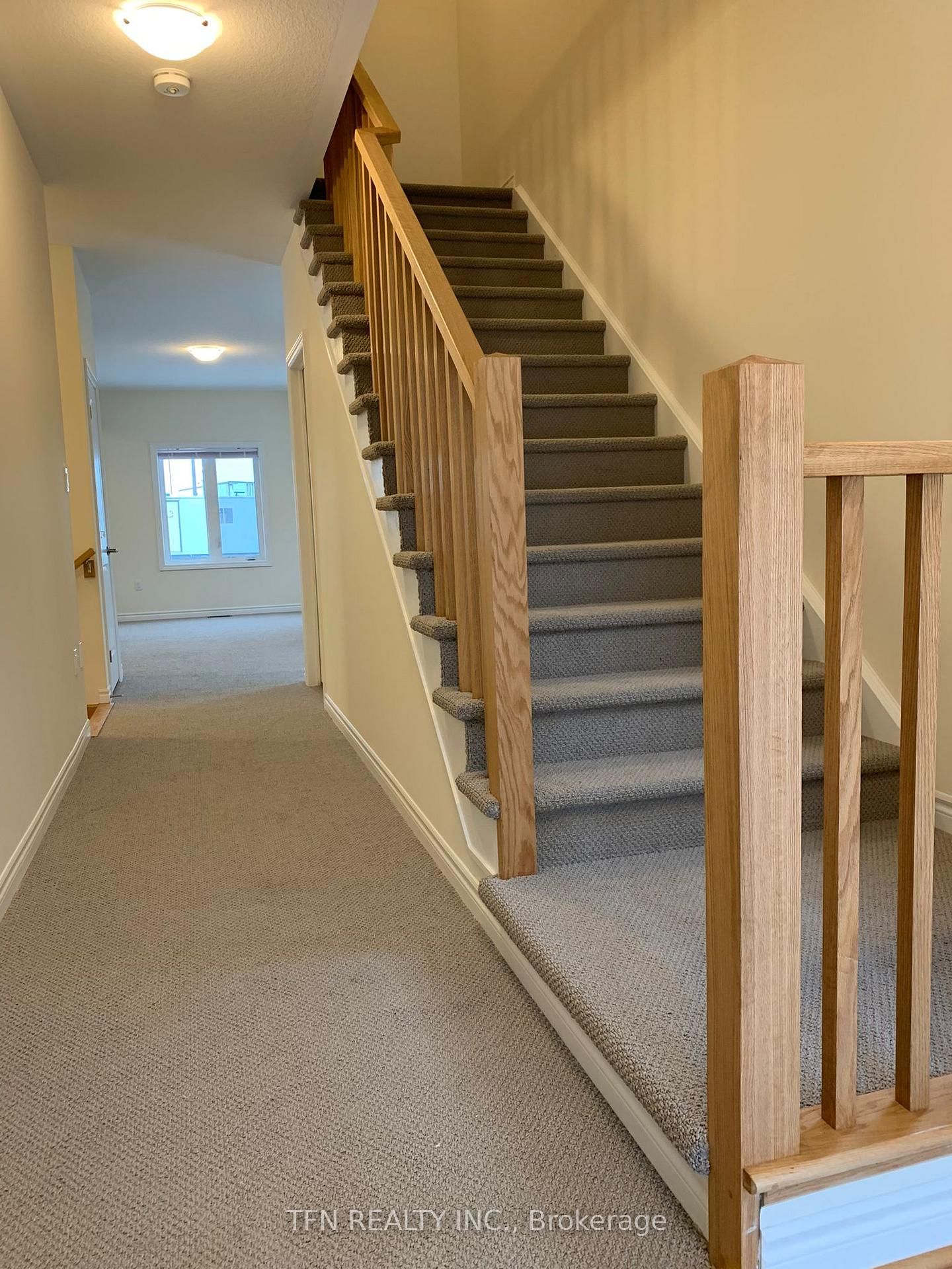 184 FLAGG Avenue - Photo 7