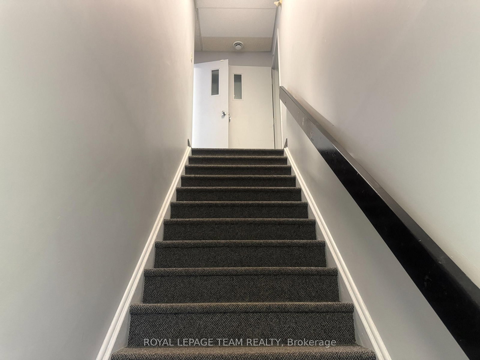 2212 Gladwin Crescent - Photo 10