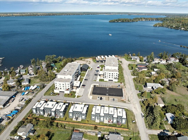 Penthouse 1 - 19A West Street N