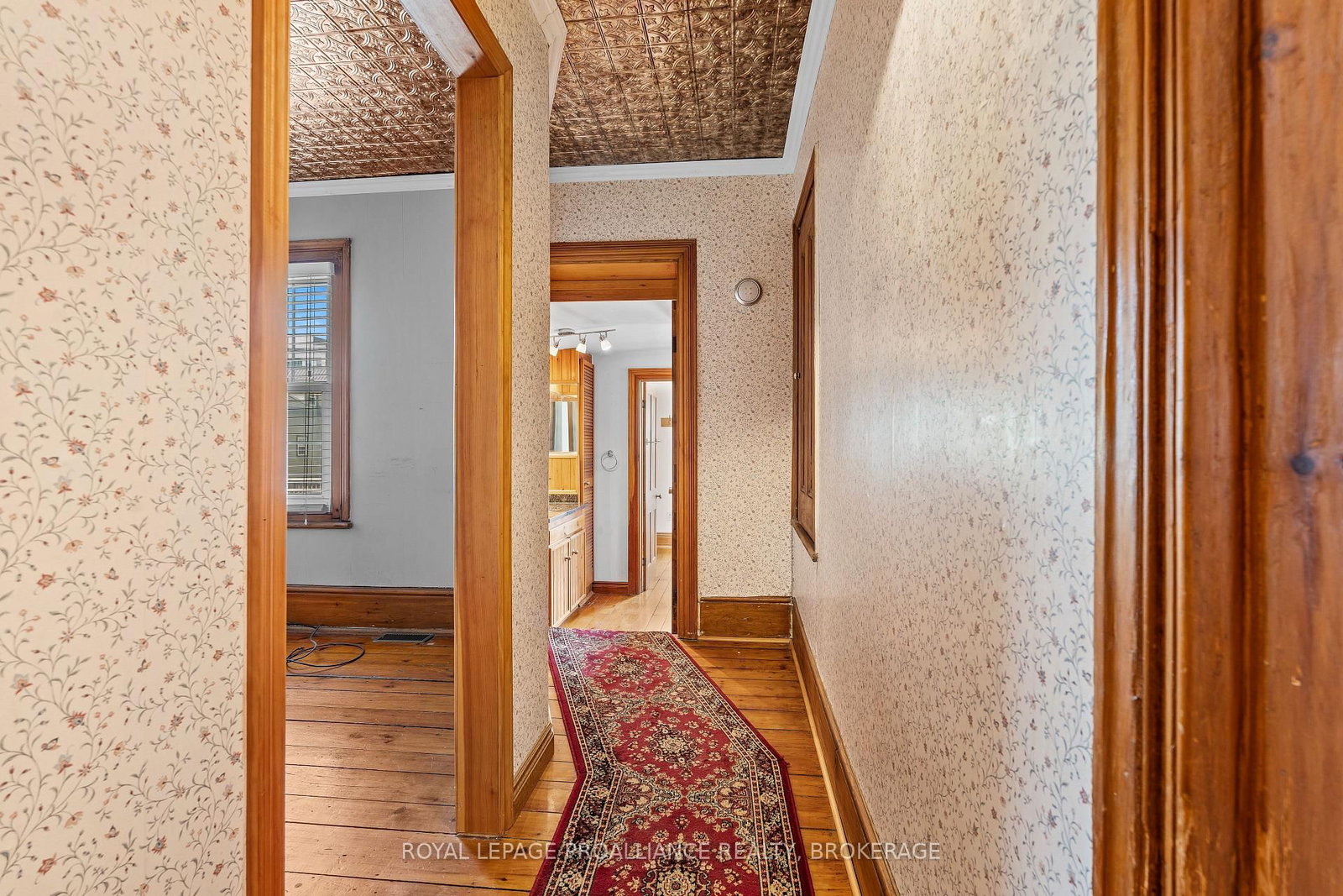 270 Wellington Street - Photo 13