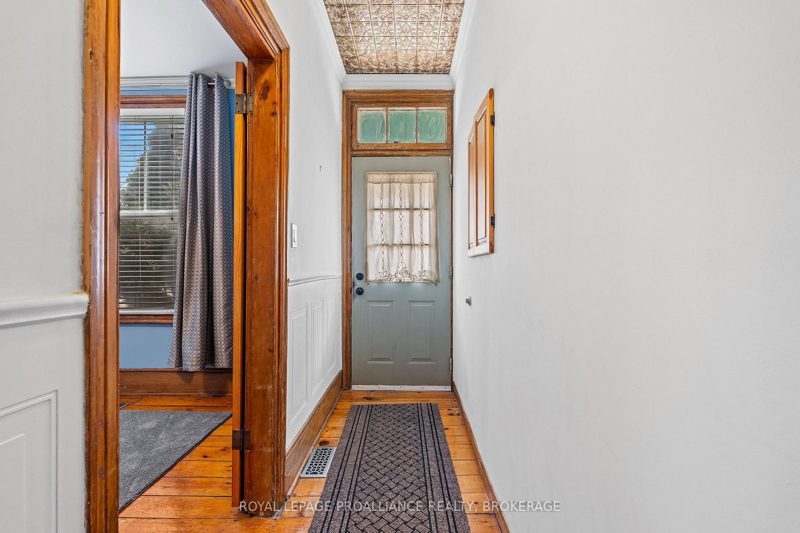 270 Wellington Street - Photo 5