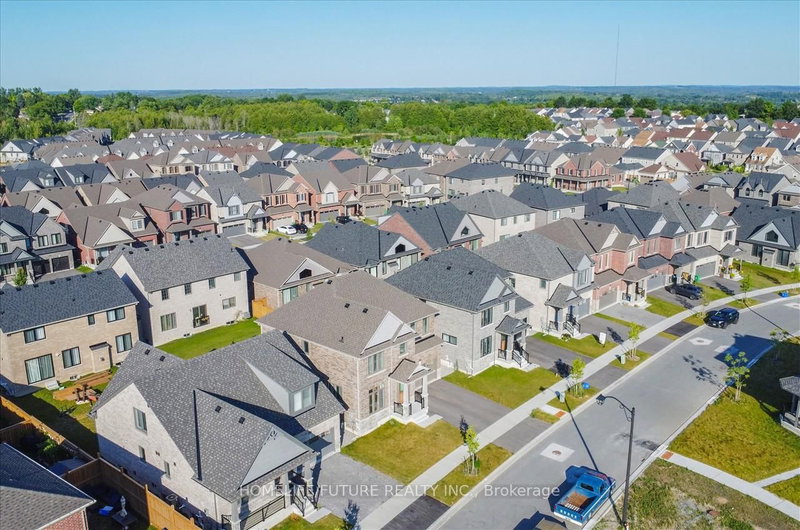 212 Mallory Terr, Peterborough, K9H 0J8 | Image 3