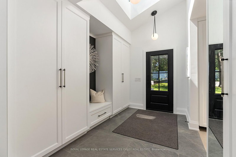 137 Bayview Ave, Blue Mountains, N0H 1J0 | Image 2