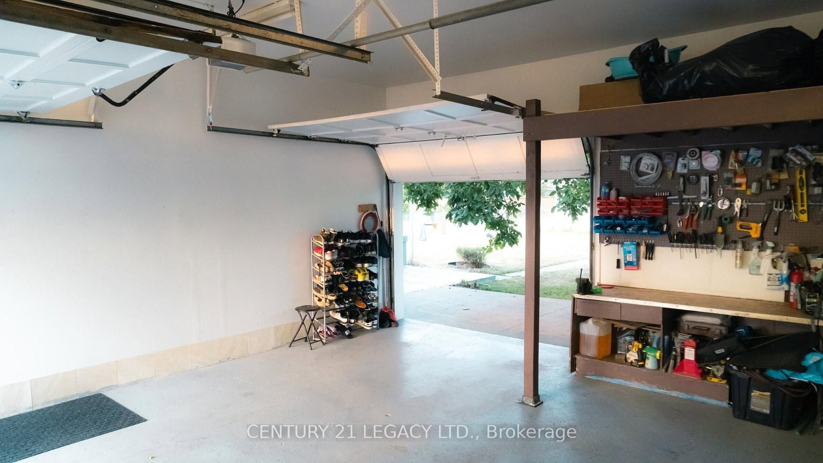 Listing Image 32