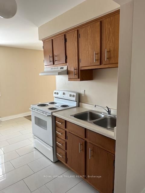 221 Highview Drive • St. Thomas, ON photo 8