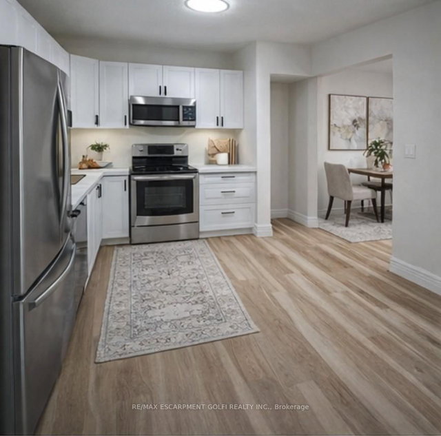 6 - 131 Bonaventure Drive