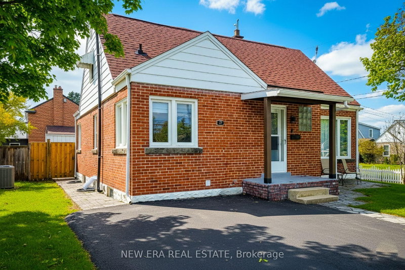 29 Second St N, Hamilton, L8G 1Y8 | Image 2