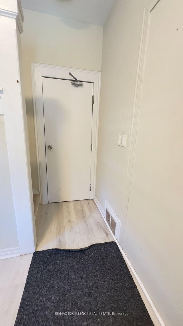 25 Barnesdale Avenue S