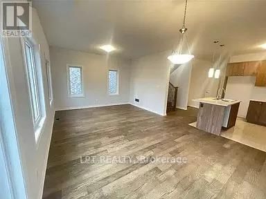 24 Bradley Ave, Welland, L3B 0K1 | Image 2