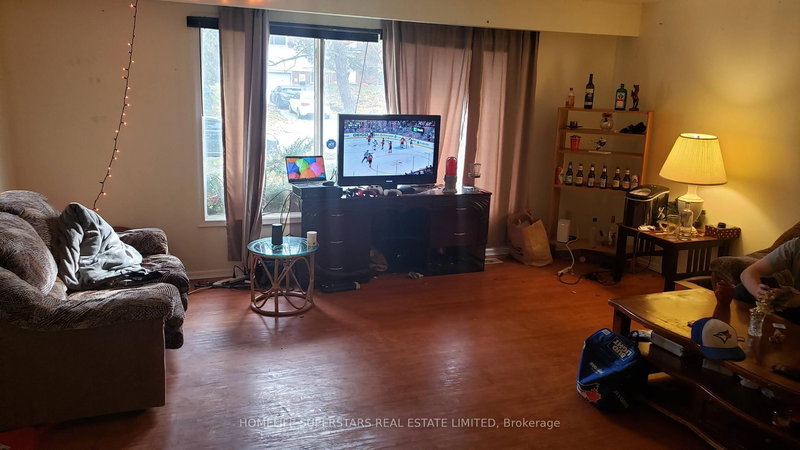 56 High St, Waterloo, N2L 3X8 | Image 2