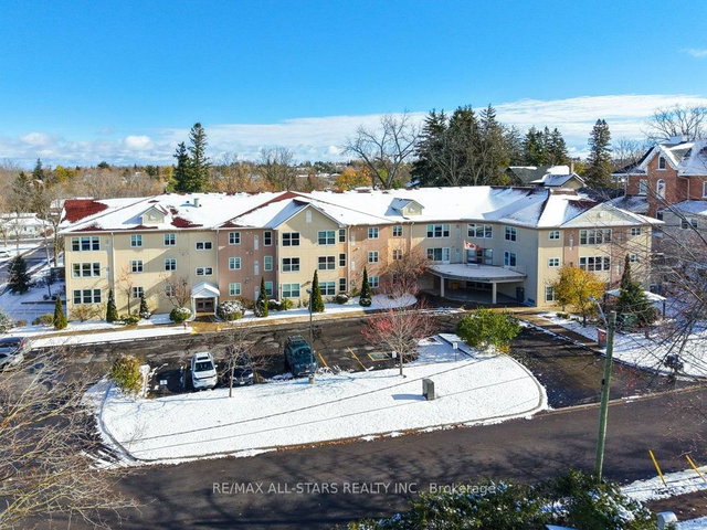 303 - 8 Huron Street