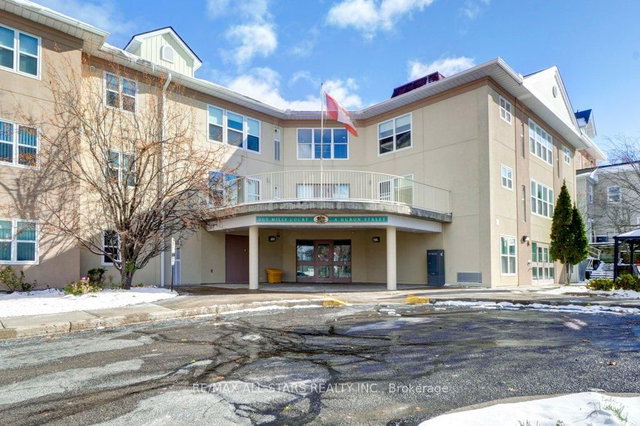 303 - 8 Huron Street