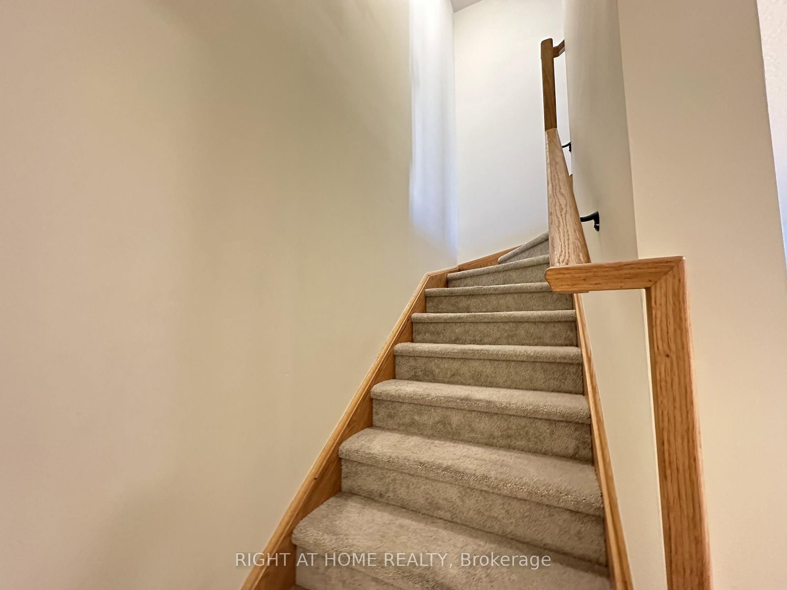 40 Zinfandel Drive, Unit 22 - Photo 8