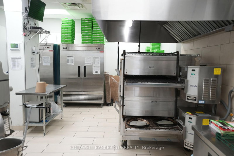 3339 Wonderland Rd S, London South, N6L 1K1 | Image 3