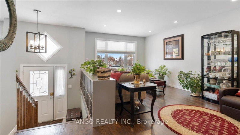 11 Faraday Gdns, Belleville, K8P 5J5 | Image 2