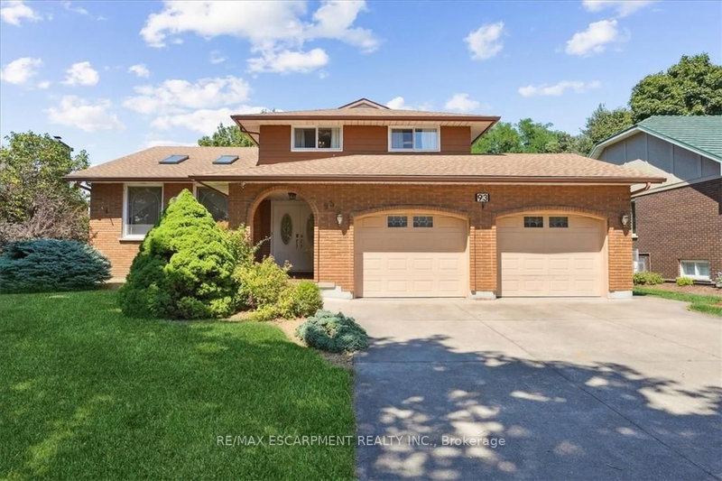 93 Westgate Park Dr, St. Catharines, L2N 5X1 | Image 3