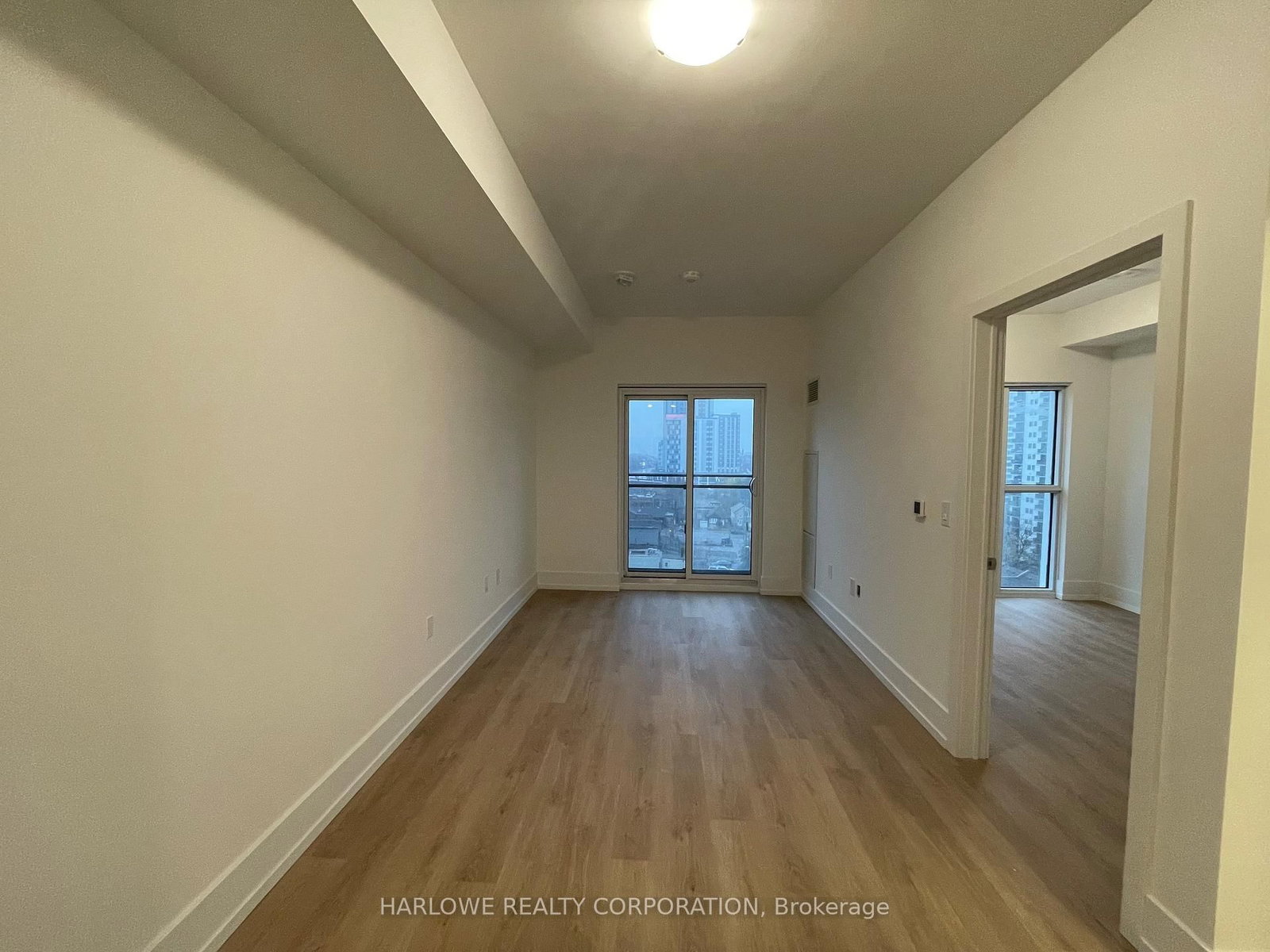 Condo for lease at 805-206 King Street, Hamilton, Ontario, L8P 1A5 - Central - MLS: X12551946