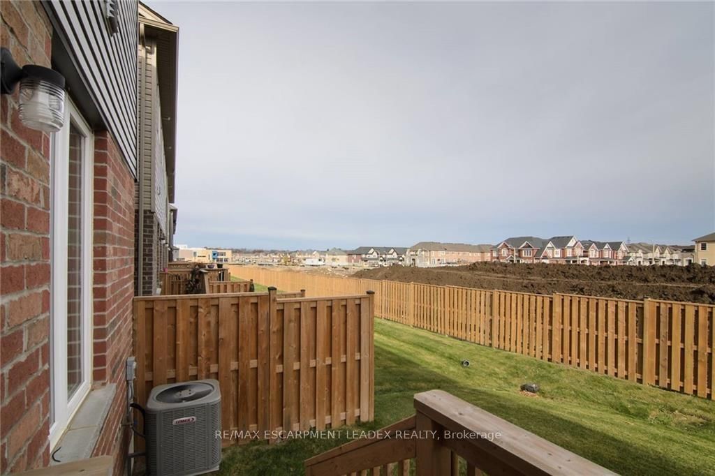 Townhouse for lease at 14 Cleland Avenue, Hamilton, Ontario, L9K 0J9 - Meadowlands - MLS: X12552810