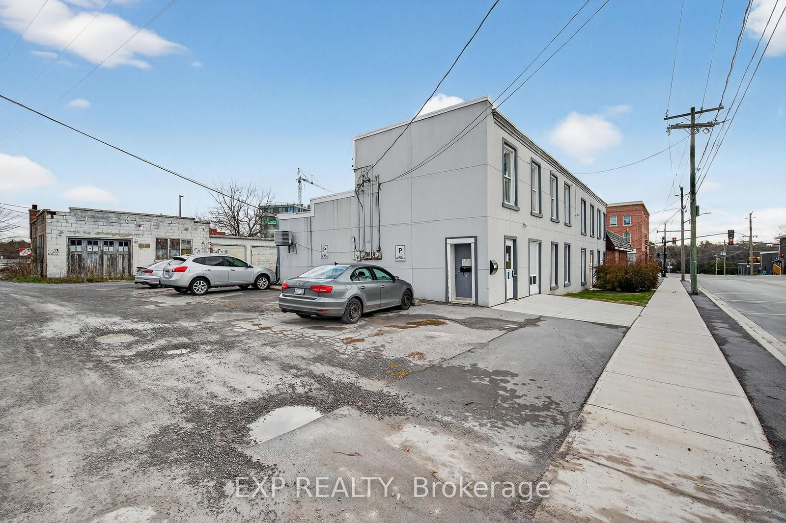 113 East Street E - Photo 2