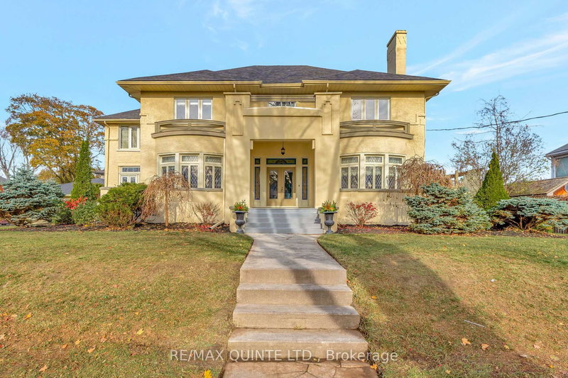 home for sale on 196 Bridge Street E