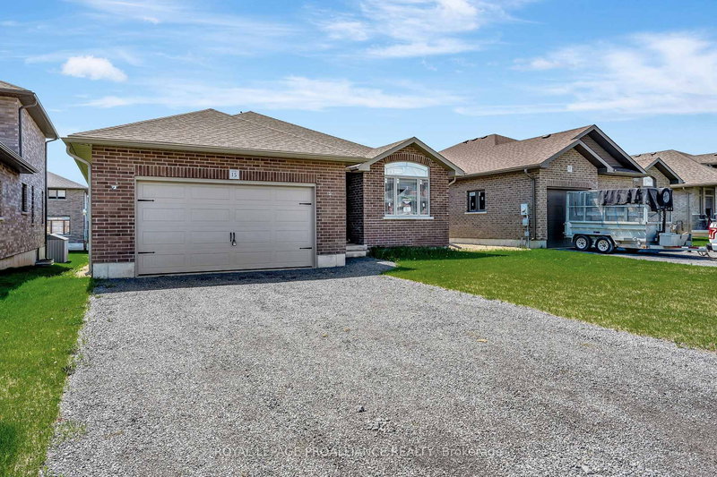 15 Andrew Cres, Quinte West, K8V 0K1 | Image 2