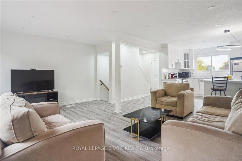 12 - 36 Greendale Dr, Hamilton, L9C 5Z4 | Image 3