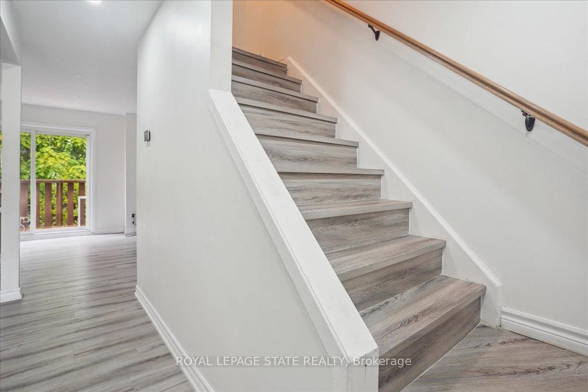 Townhouse for sale at 12-36 Greendale Drive, Hamilton, Ontario, L9C 5Z4 - Gurnett - MLS: X12556028