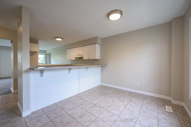29 - 600 Sarnia Rd, London North, N6G 5M5 | Image 2
