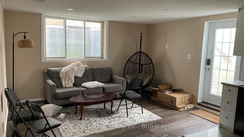 207 Otterbein Rd, Kitchener, N2B 0A8 | Image 3