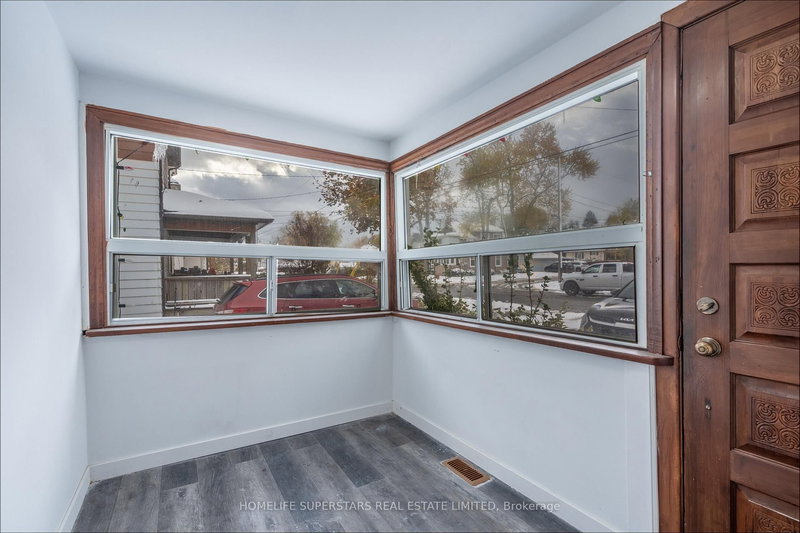 4550 HOMEWOOD Ave, Niagara Falls, L2E 4X8 | Image 2