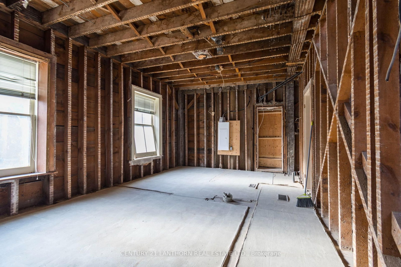 3 Forsyth Street • Limoges, ON photo 4