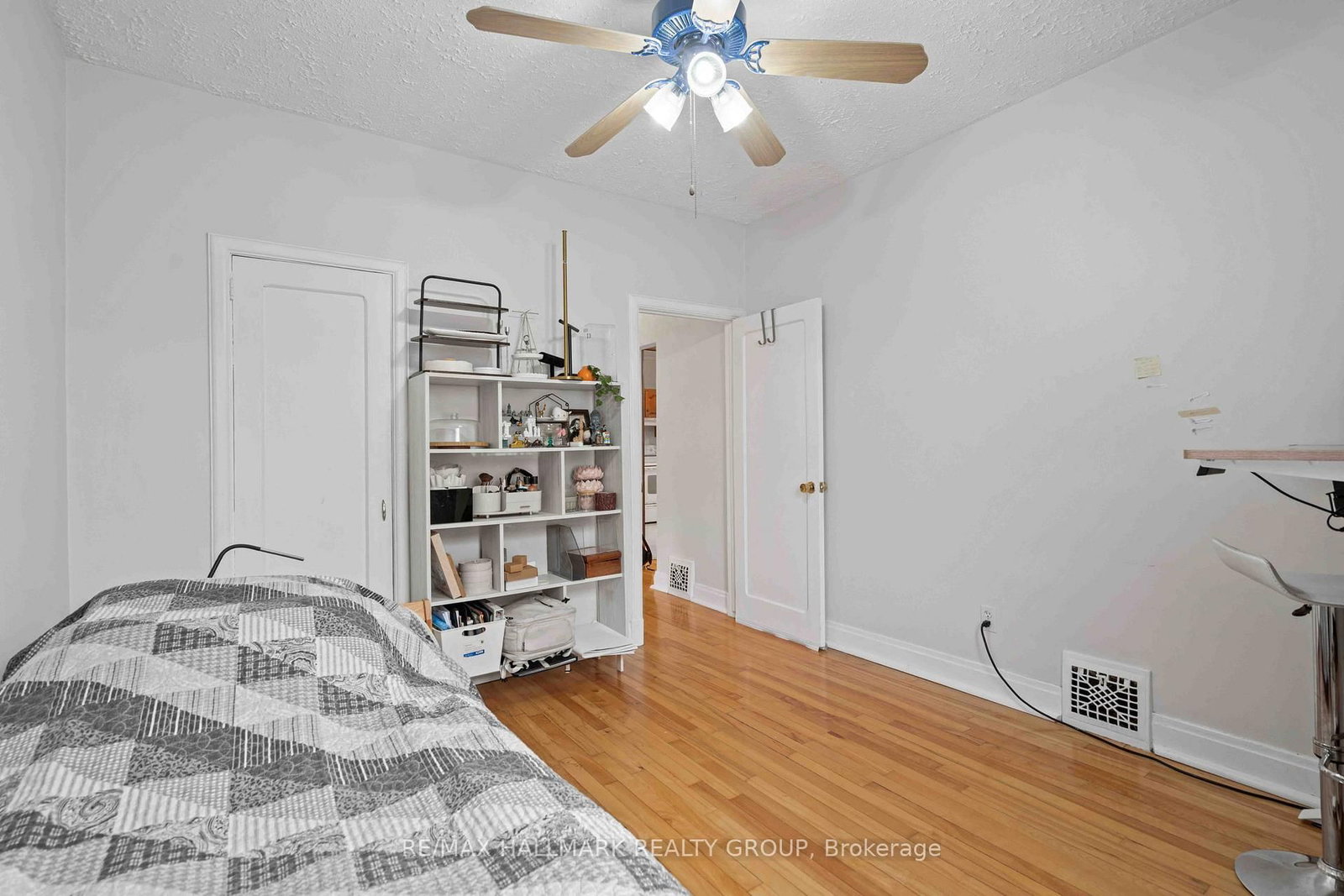 Detached House for sale at 318 Shakespeare Street, Ottawa, Ontario, K1L 5M2 - Vanier - MLS: X12559020