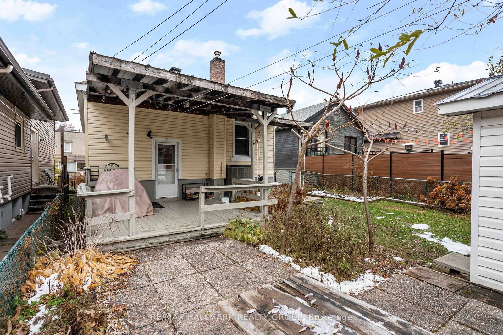 Detached House for sale at 318 Shakespeare Street, Ottawa, Ontario, K1L 5M2 - Vanier - MLS: X12559020