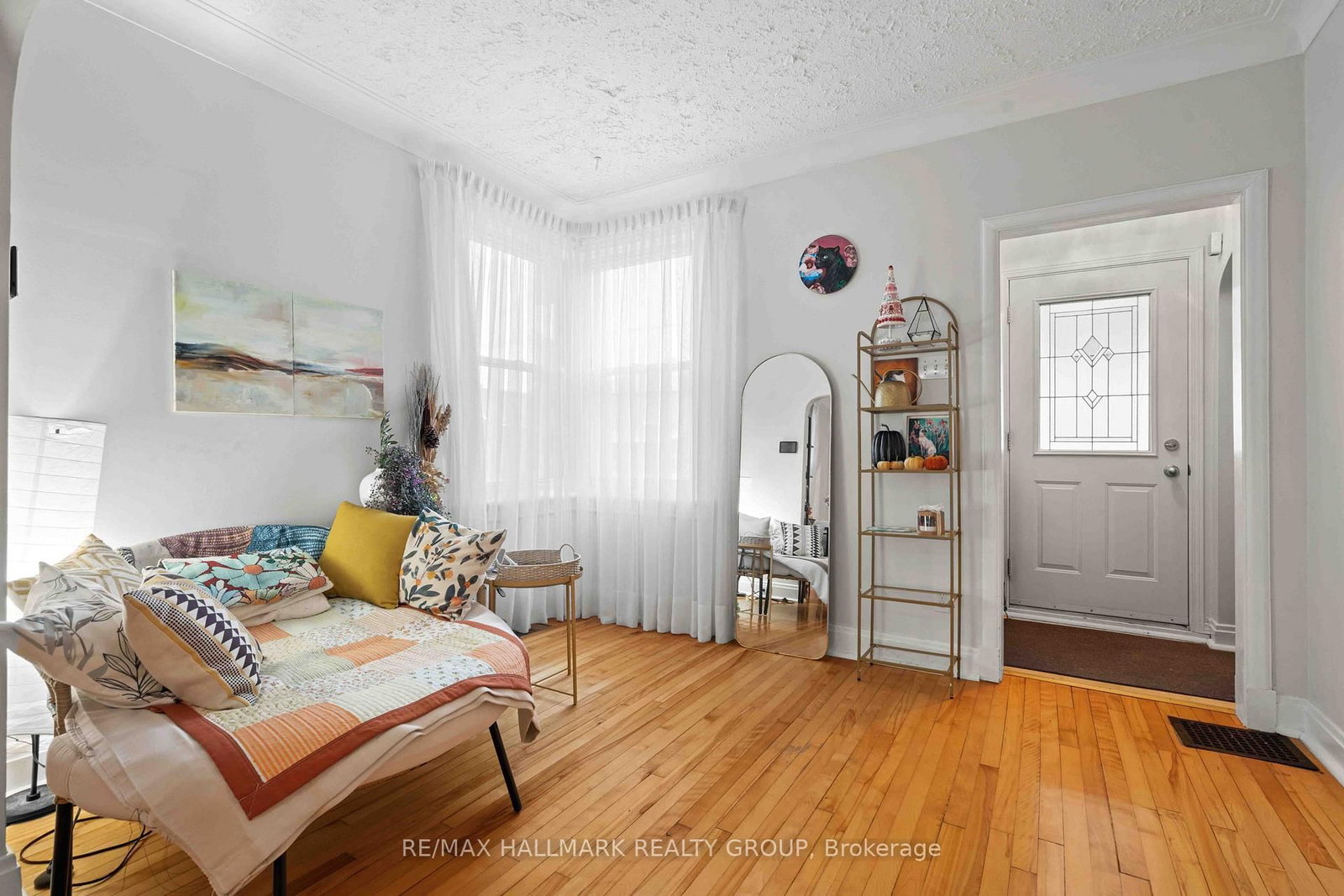 Detached House for sale at 318 Shakespeare Street, Ottawa, Ontario, K1L 5M2 - Vanier - MLS: X12559020